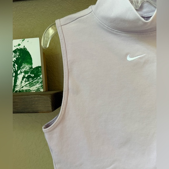 Nike Mock Neck Tank Top Small - Picture 3 of 4